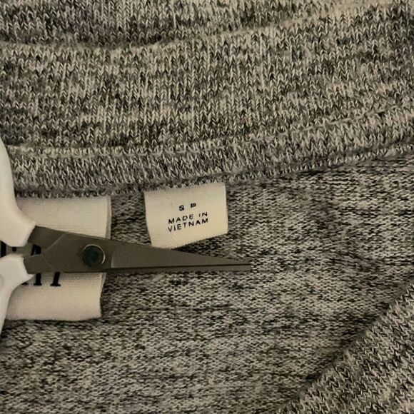 GAP Oversized Sleeveless Scoop Neck Top Size Small - Picture 8 of 11